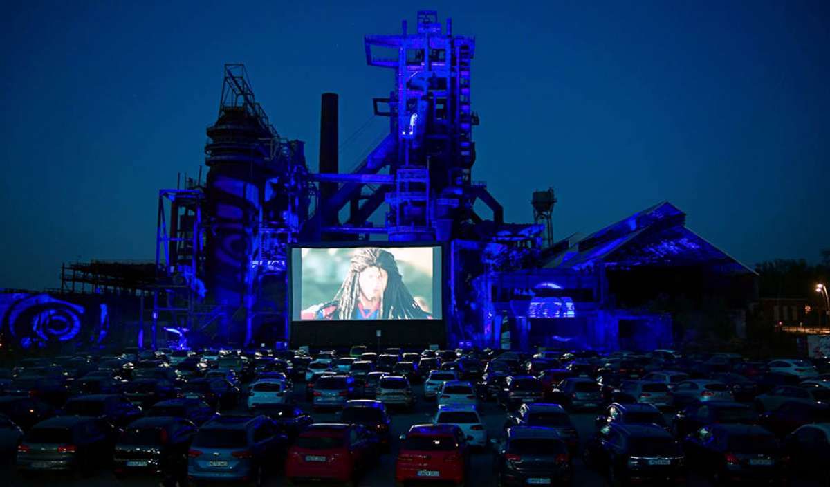 Produsen Film Global Mulai Menuai Keuntungan 