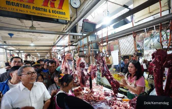 Tinjau Pasar Seketeng Sumbawa, Mendag Zulhas: Harga Bapok Stabil