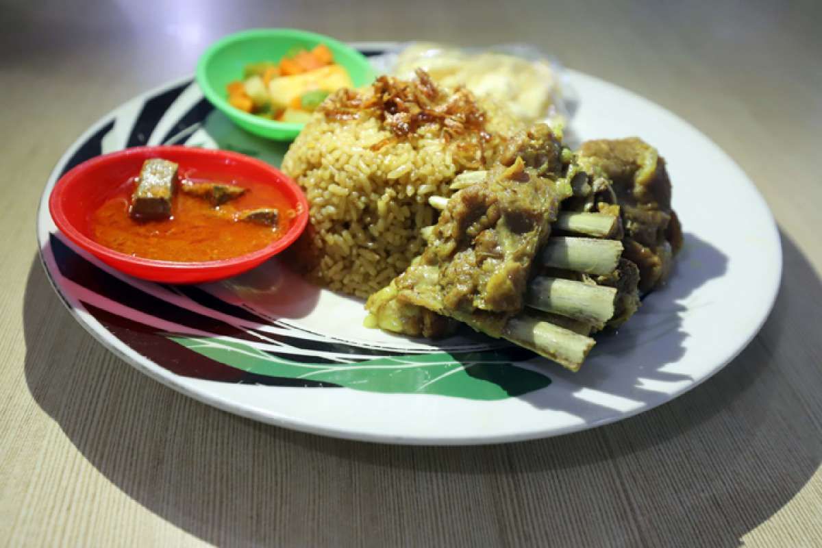 Mari Melahap Laba Nasi Kebuli