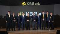 Strategi Selektif Ekspansi Bank Milik Investor Asing