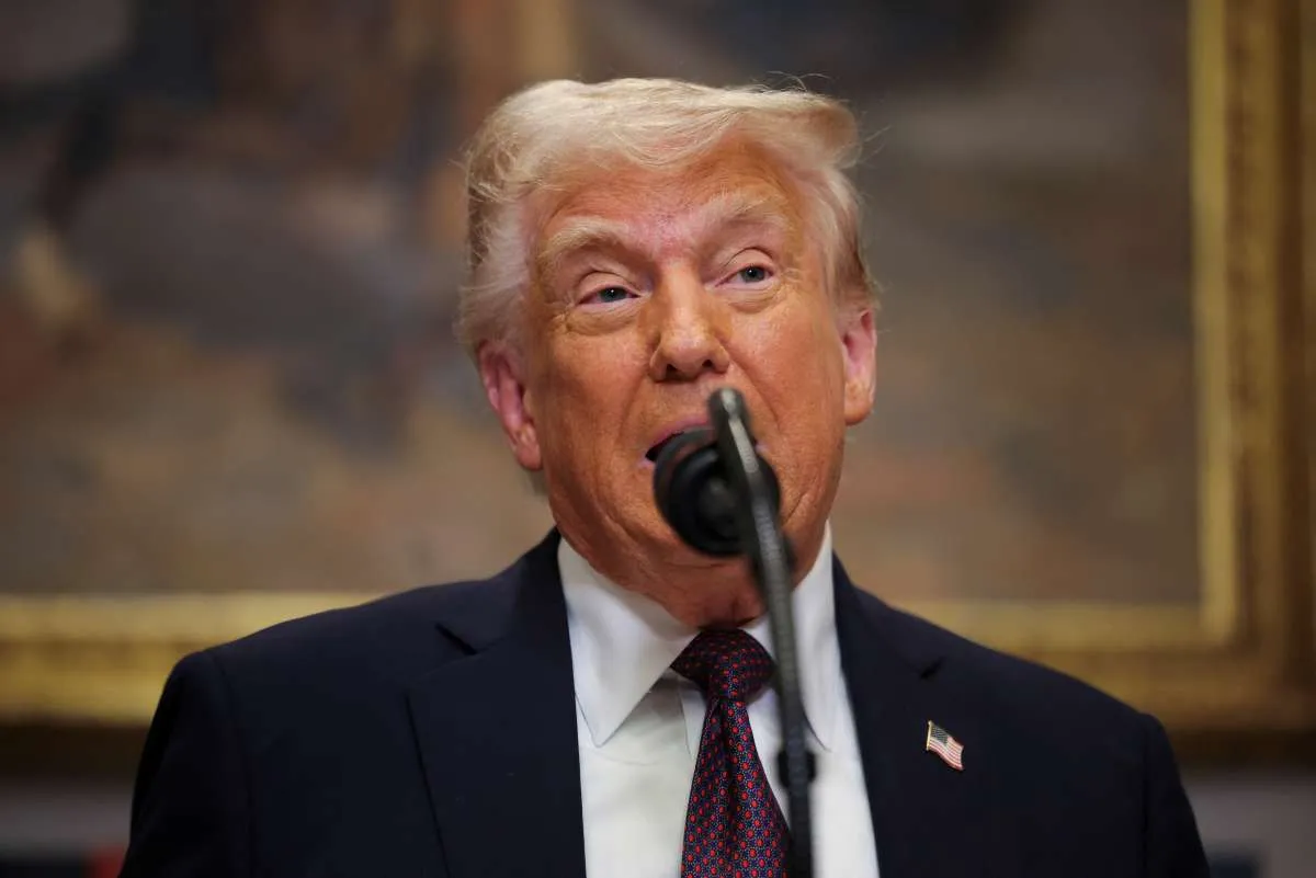 Trump Mengguncang Industri Otomotif, Umumkan Tarif 25% untuk Mobil Impor 