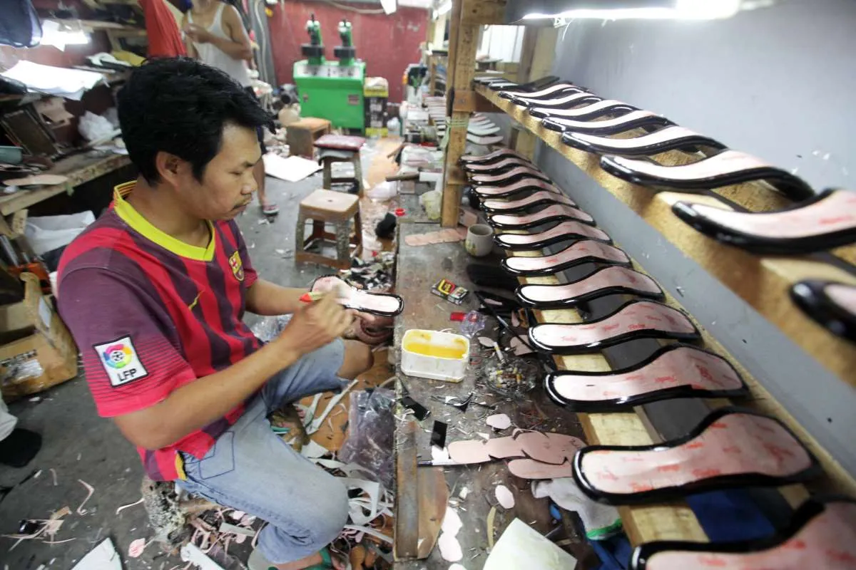 KUR Disalahgunakan untuk Renovasi Rumah hingga Beli Kendaraan, Ini Kata KemenKopUKM