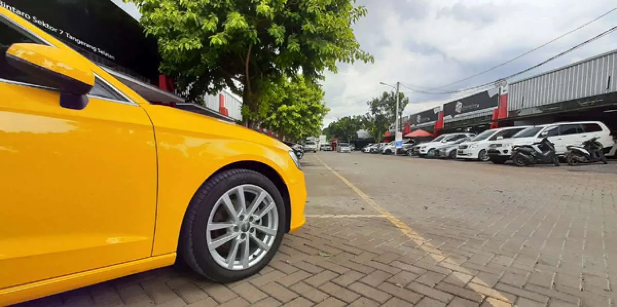 Cek harga mobil bekas murah meriah, mulai Rp 60 jutaan per Desember 2020