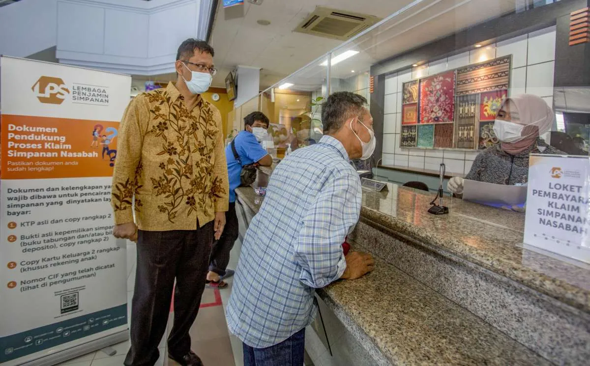 LPS membayar klaim simpanan nasabah bank yang dilikuidasi total Rp 1,69 triliun