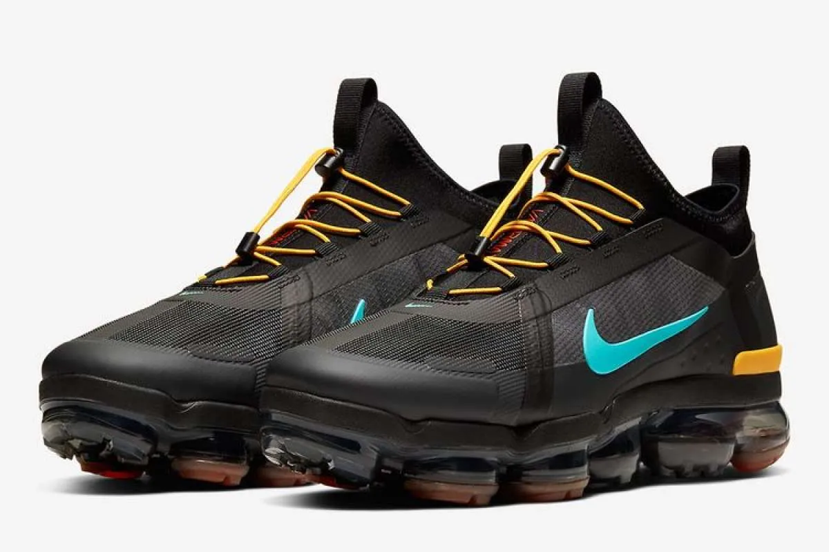 Melihat sneaker hi-tech Nike Air Vapormax 2019 Utility