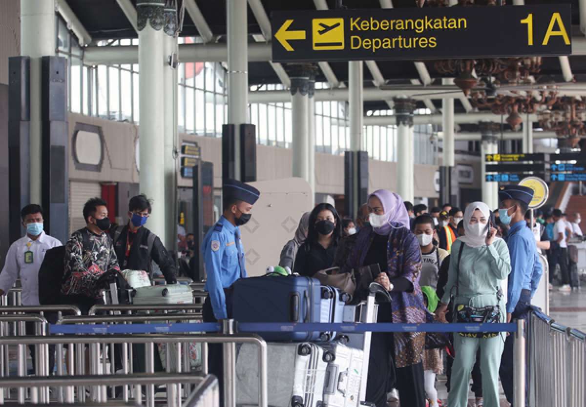TIket Pesawat Naik 10% -20% Gara-Gara Tambahan Biaya