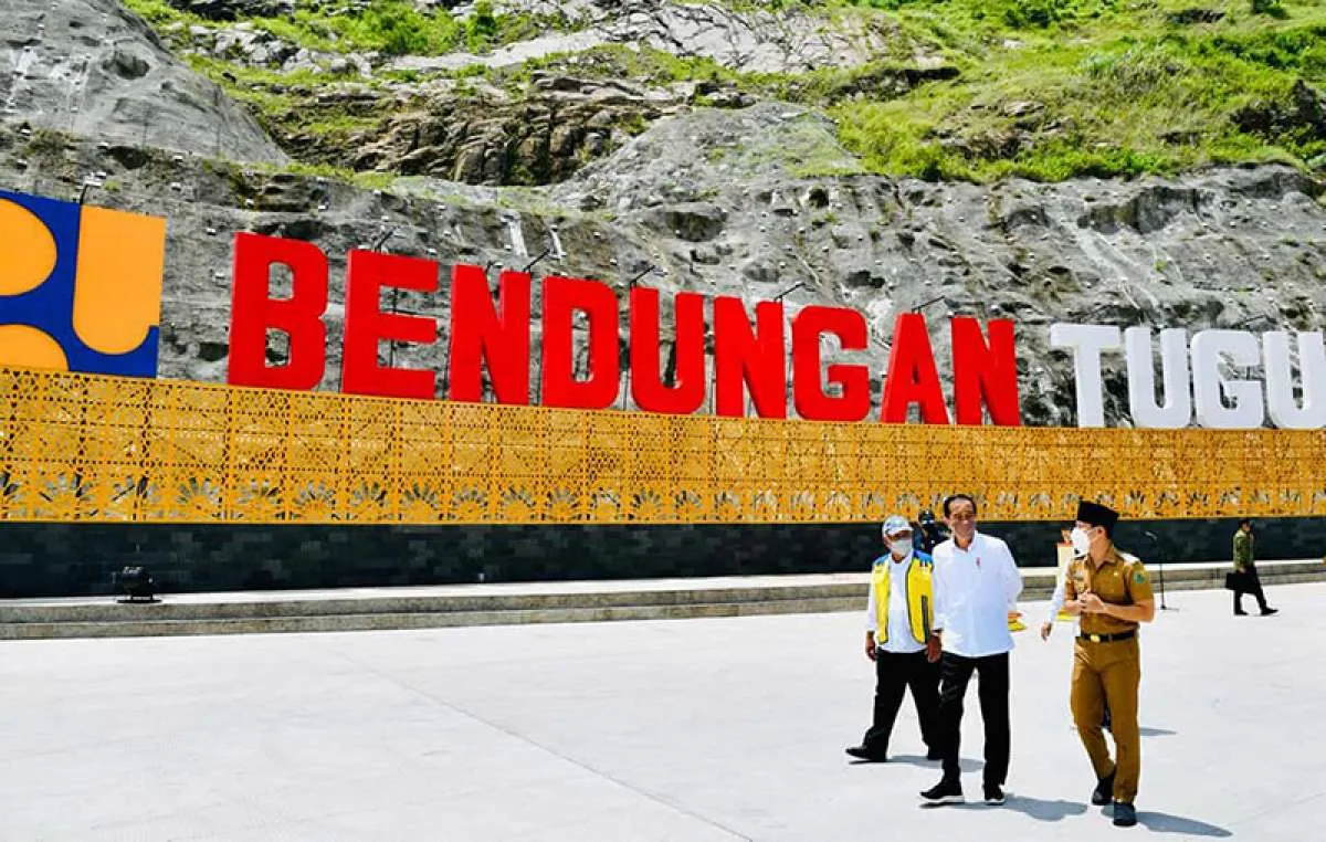 Jokowi resmikan 2 bendungan di Jatim 