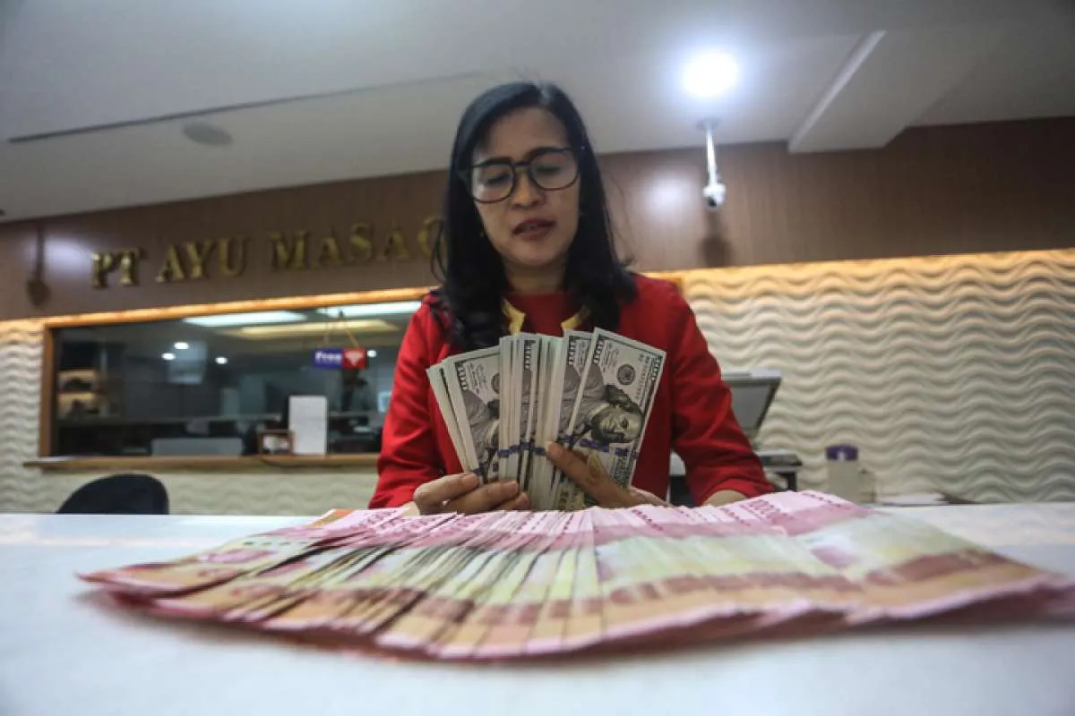 Berotot, Rupiah Spot Menguat 0,11% ke Rp 15.765 Per Dolar AS Pada Kamis (1/2)