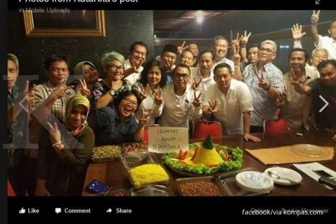 Foto syukuran vonis Ahok, Prabowo nilai tak salah 