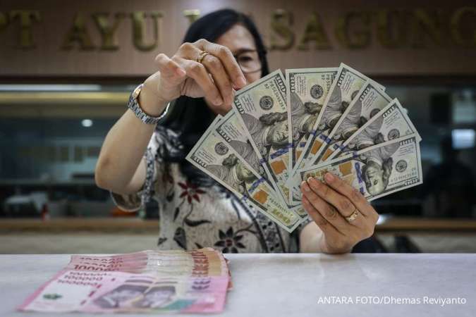 Indeks Dolar AS Diproyeksi Tembus 104, Rupiah Diproyeksi Melayang ke Rp 18.300