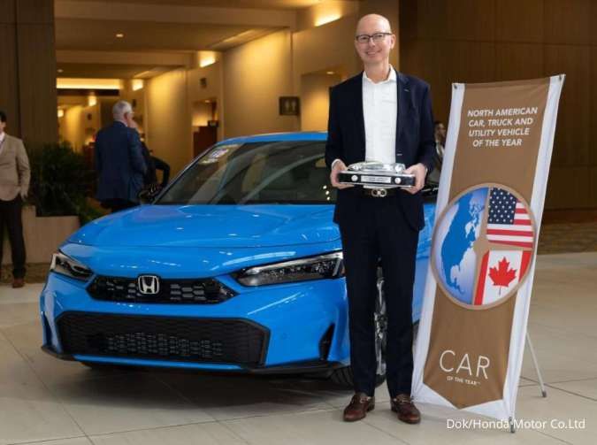 Honda Civic Hybrid Dinobatkan Sebagai Mobil Terbaik Amerika Utara 2025