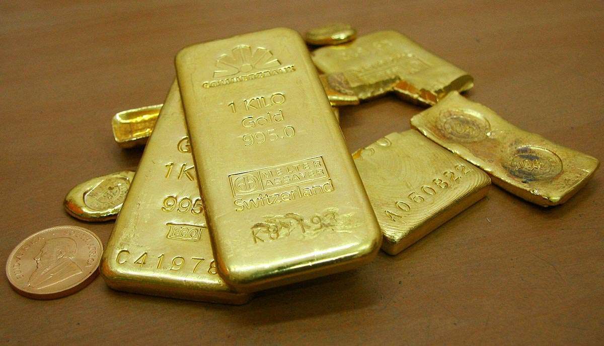 Investor Tahan Taruhan Jelang Data Inflasi AS, Emas Diperdagangkan pada Kisaran Ketat