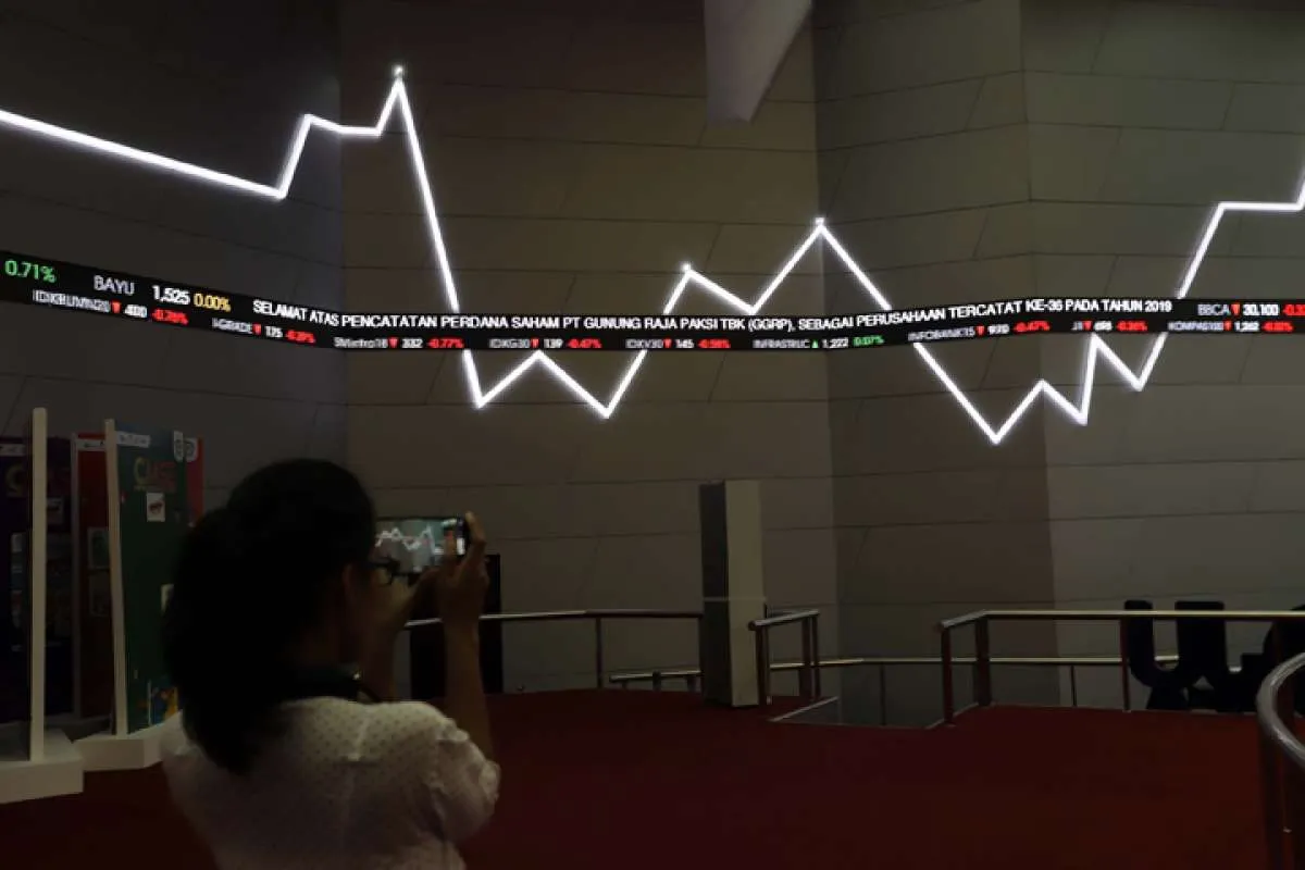IHSG merosot 0,41% ke level 6.206,19 pada penutupan perdagangan, Senin (23/9)