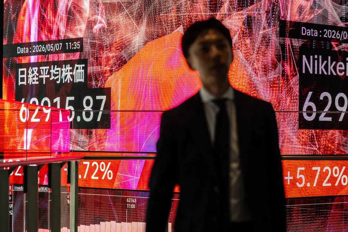 Bursa Asia Berguguran Senin (18/5), Harga Minyak dan Obligasi Global Kompak Melonjak