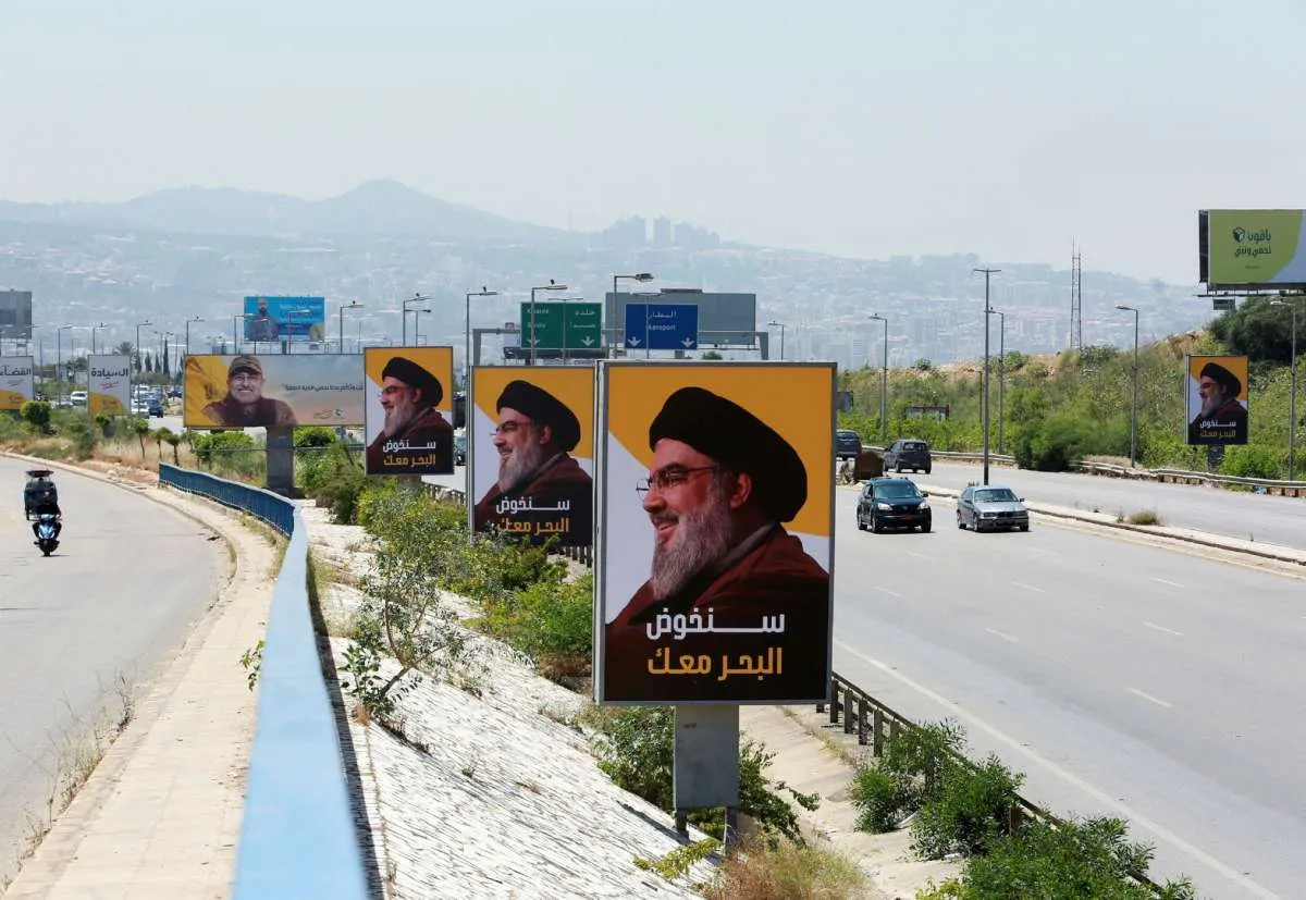 Puluhan Ribu Orang Hadiri Pemakaman Pemimpin Hezbollah Hassan Nasrallah di Beirut