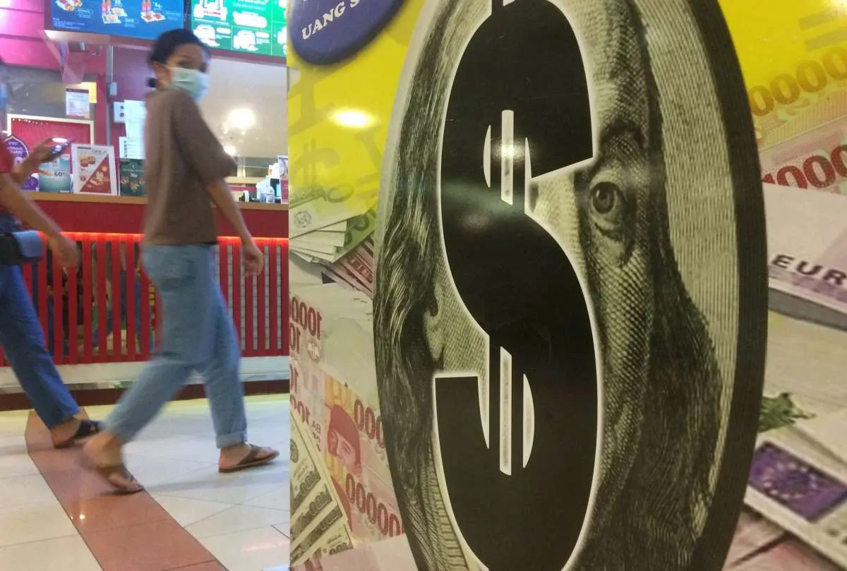 Cek Kurs Dollar-Rupiah Bank Mandiri, BRI, dan BCA pada Senin (21/7), Nasabah Merapat