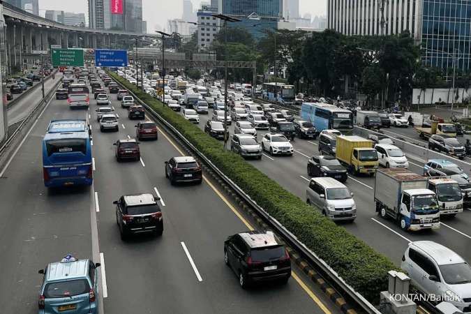 Pemilik Mobil yang Alih Fungsi Jadi Taksi Online Diminta Revisi Polis Asuransi