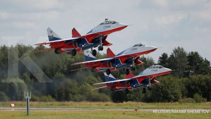 Jet tempur MiG-29 militer Rusia jatuh saat latihan, pilot tewas