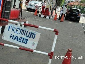 Hatta himbau masyarakat jangan tambah beban pemerintah