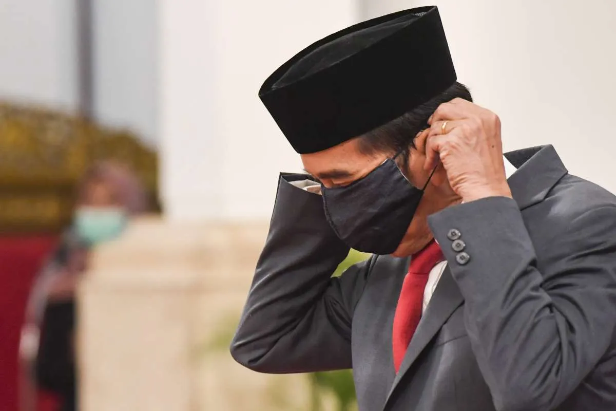 Jokowi minta hasil penelitian alat penanganan Covid-19 tak berhenti di laboratorium
