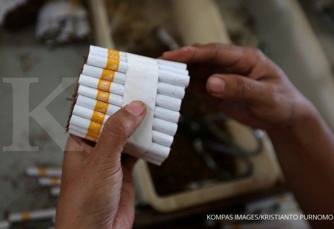 Kenaikan cukai bakal tekan EBITDA emiten rokok