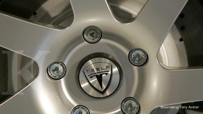 Tesla akan PHK karyawan