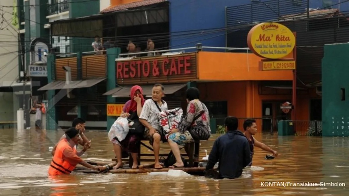 Sarinah arah HI masih terendam banjir