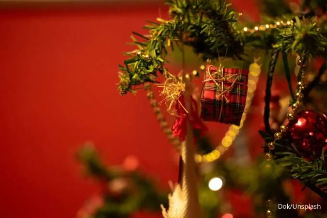 12 Ide Ubah Barang Vintage Jadi Dekorasi Natal yang Cantik dan Penuh Kesan