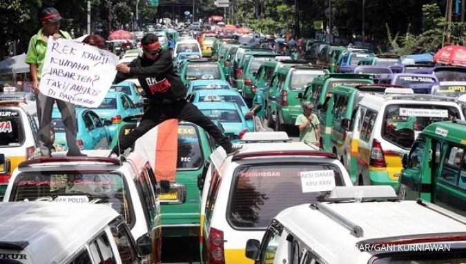 Aturan taksi online gugur, pebisnis angkutan resah