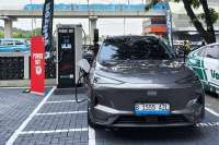 Geely Gandeng Voltron, Hadirkan Fasilitas Charging Station di Seluruh Diler Resmi