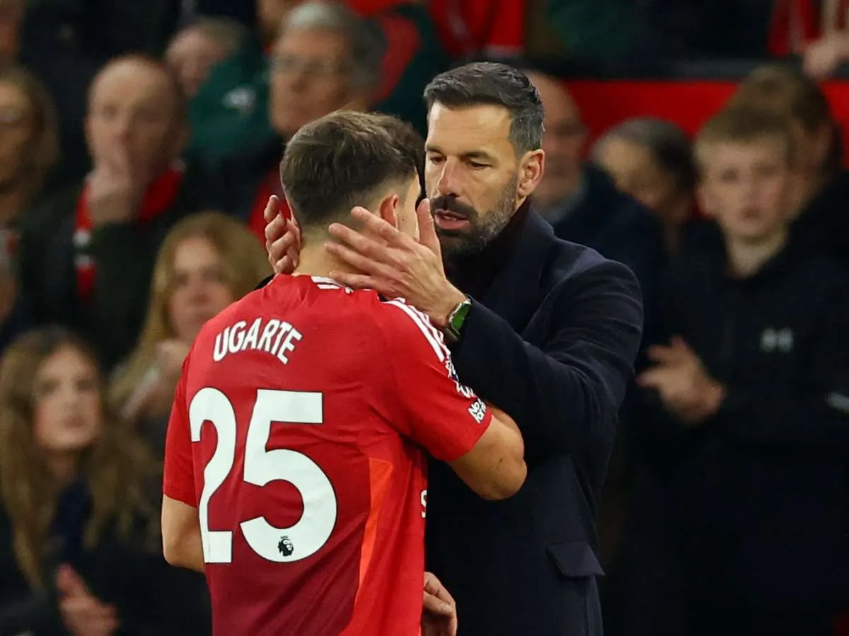 Van Nistelrooy Berharap Bisa Bertahan di Old Trafford Sebagai Asisten Pelatih