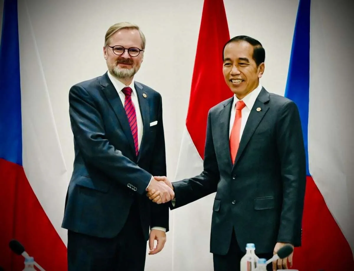 Bertemu PM Ceko, Jokowi Bahas Kerja Sama Ekonomi, Pertahanan dan Indo-Pasifik