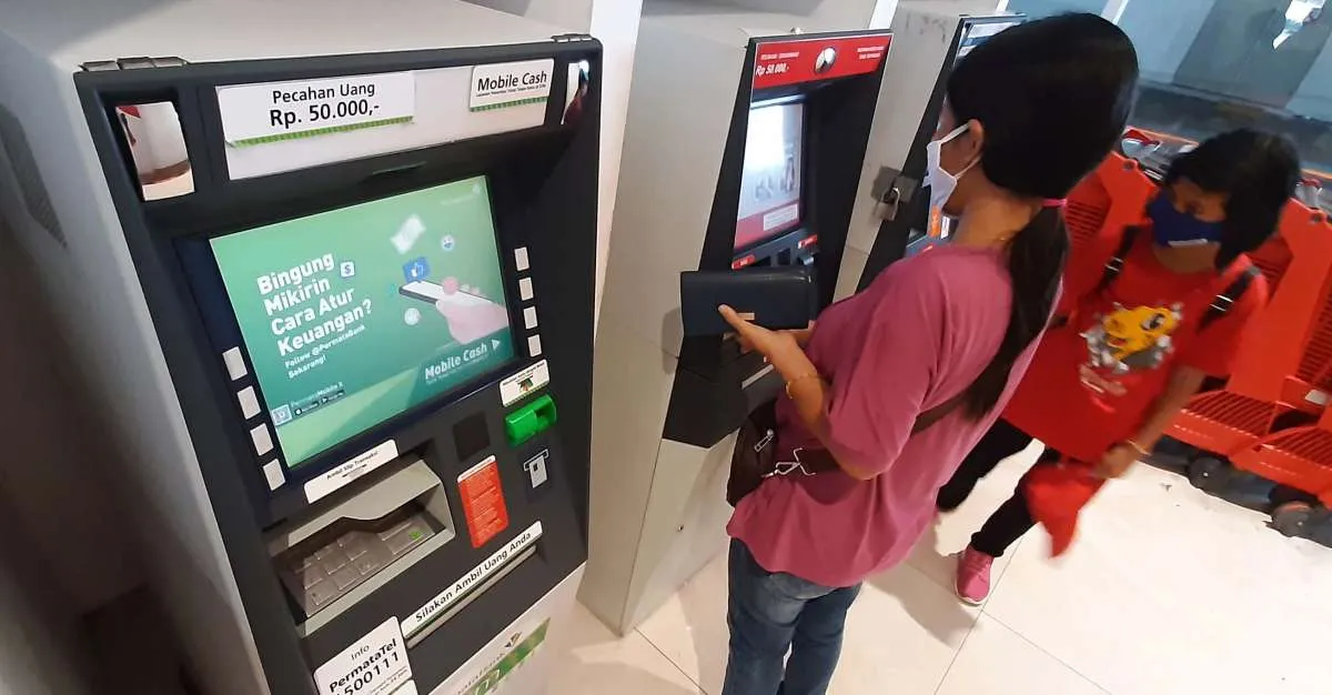 Catat, berikut jadwal pemblokiran kartu debit magnetik BCA, BRI, BNI, Bank Mandiri