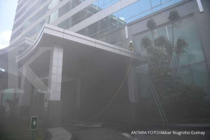 Gedung Cyber Jakarta Selatan terbakar, satu orang dikabarkan meninggal