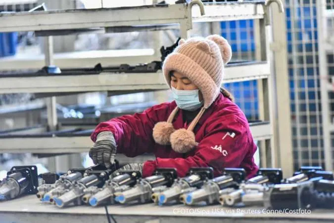 China's industrial Profits Fall 7.8% in Jan-Oct