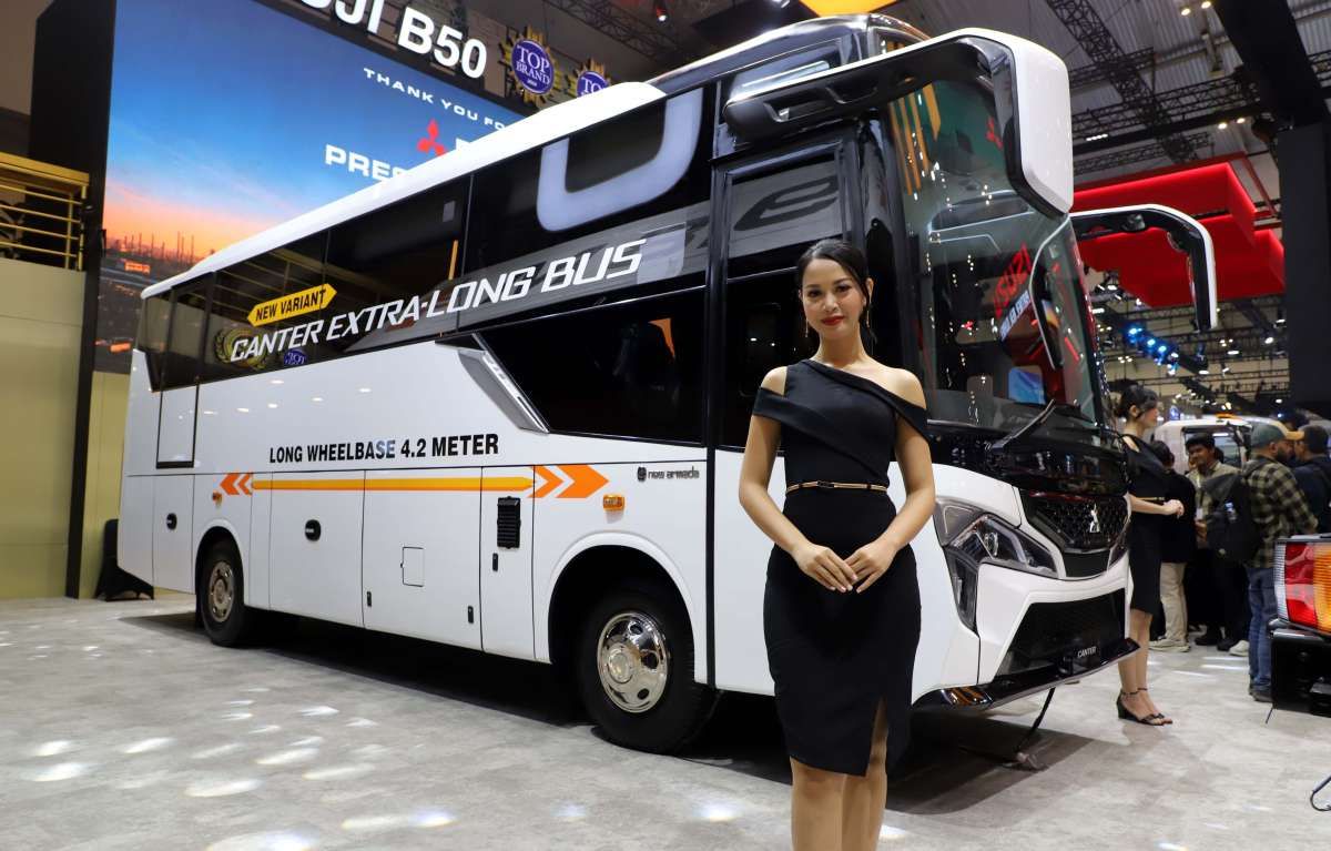 Mitsubishi Fuso Luncurkan Canter Extra Long Bus
