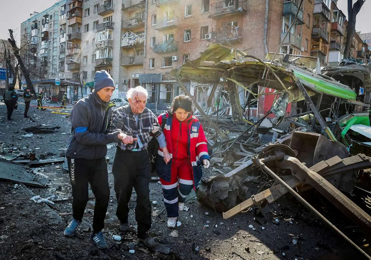 Ukraina Menyebut Rusia Telah Menyerang Tempat Berlindung Warga Sipil di Mariupol
