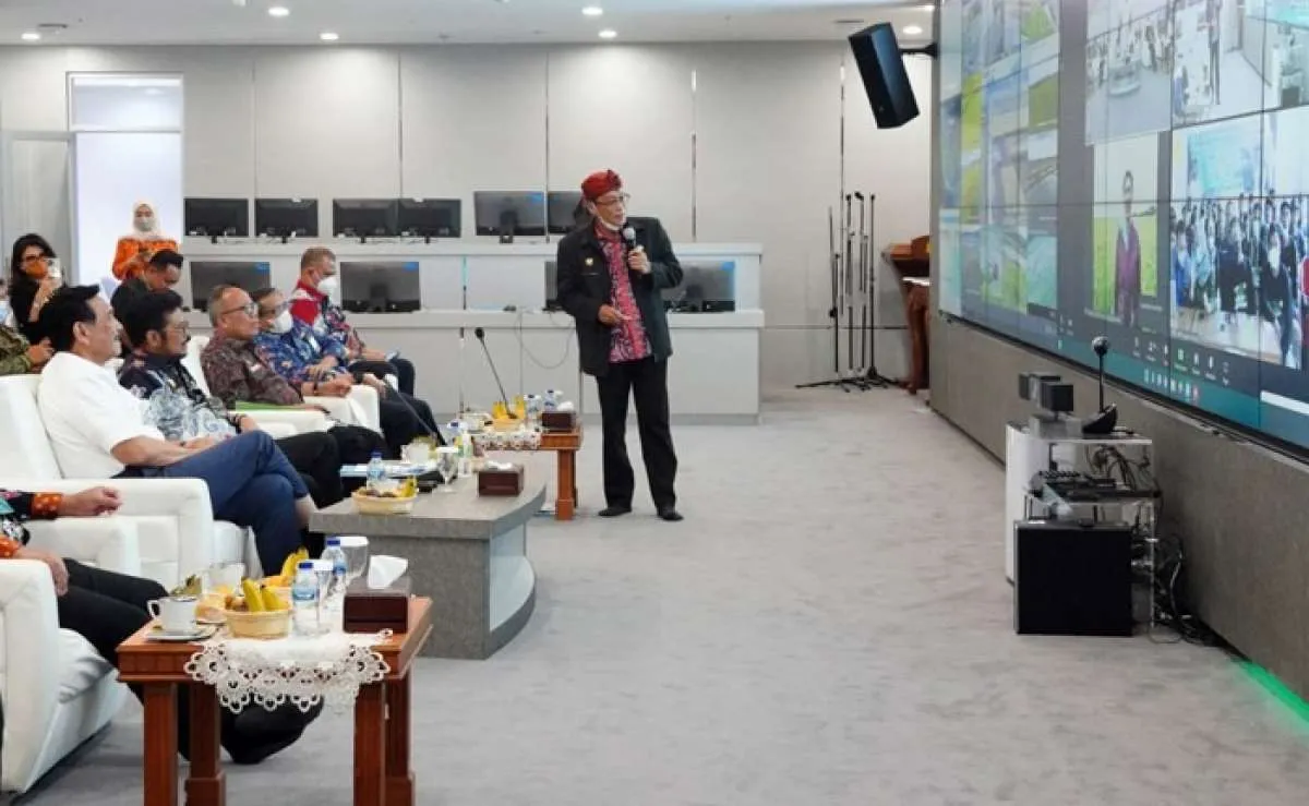Menko Luhut Minta Kementerian PUPR Segera Bangun Irigasi di Food Estate Kalteng