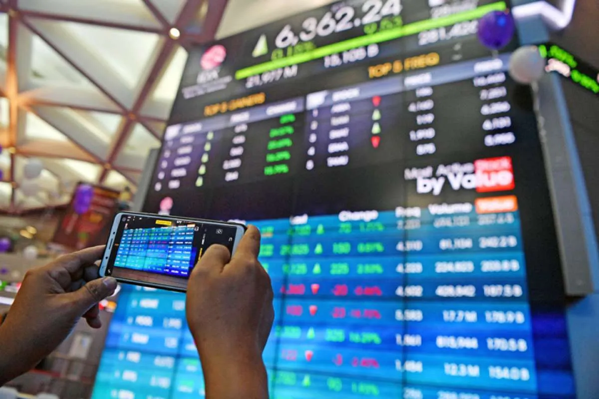 Awal semester II-2019, BEI melakukan suspensi perdagangan saham 10 emiten