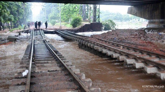 Stasiun Kampung Bandan masih terendam banjir