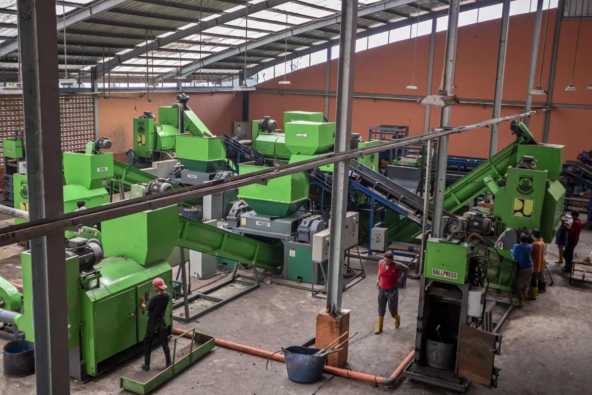 Bantuan Pangan Hingga Diskon PPh, Ini Detail 17 Paket Stimulus Ekonomi 2025