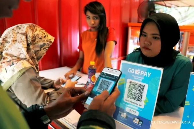 Indonesia plans fixed fees for e-wallet transactions: sources