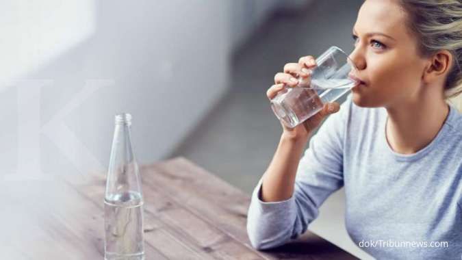 Kenali tanda-tanda tubuh Anda minum air putih terlalu banyak 