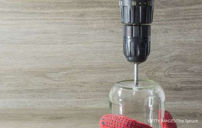 Cara Membuat Lubang pada Kaca Menggunakan Bor