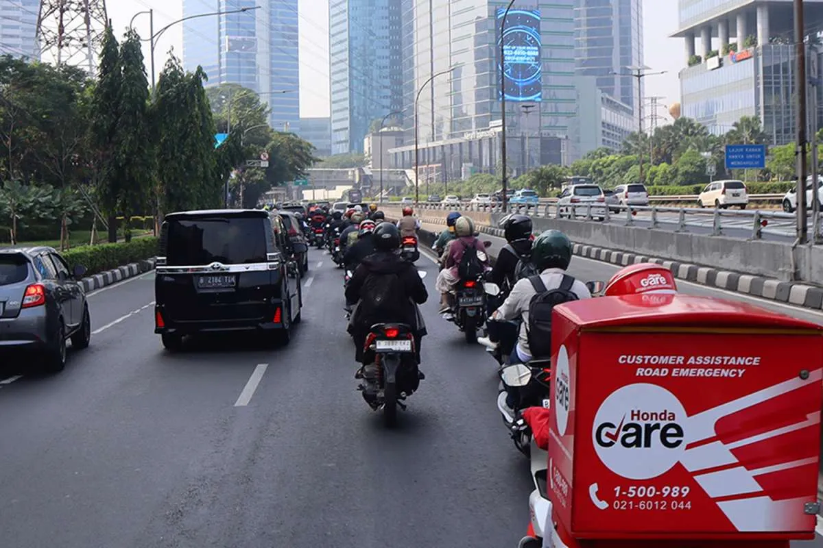 Pentingnya Bijak Gunakan Sein Sepeda Motor guna Keselamatan Bersama Tetap Cari_aman