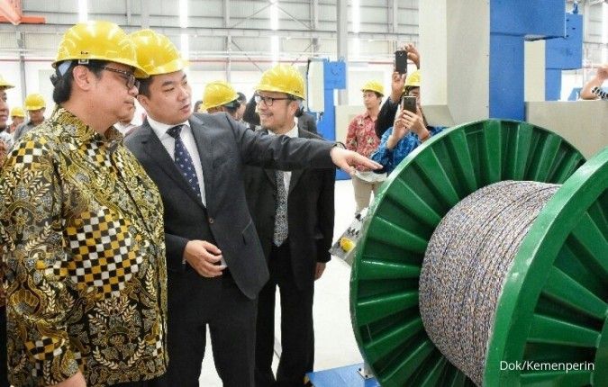 Menperin resmikan pabrik kabel serat optik ZTT di Karawang