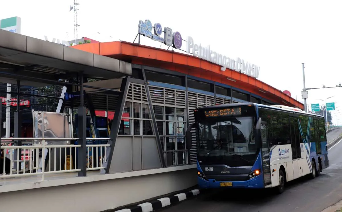 Upaya Pemprov Jakarta Kendalikan Kemacetan Lewat Kewajiban ASN Pakai Kendaraan Umum