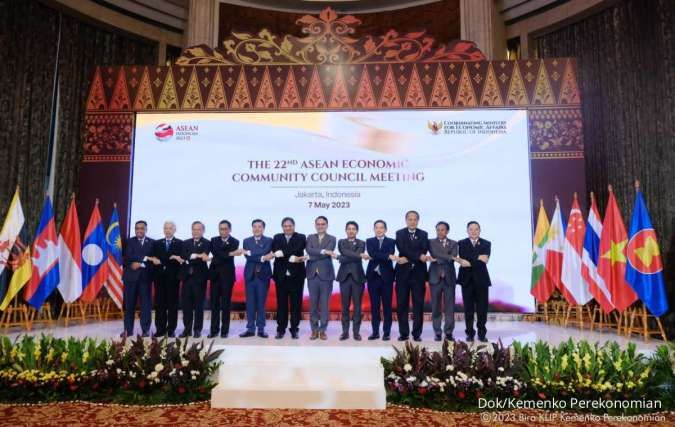 Pimpin Rapat Menteri Ekonomi ASEAN, Menko Airlangga Tegaskan Peran Penting ASEAN 