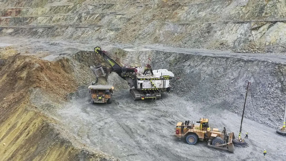 Eksekusi MSOP, Tiga Direksi Amman Mineral Kompak Borong Saham AMMN