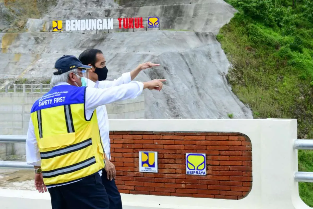 Jokowi resmikan Bendungan Tapin, proyek yang menelan dana hampir Rp 1 triliun